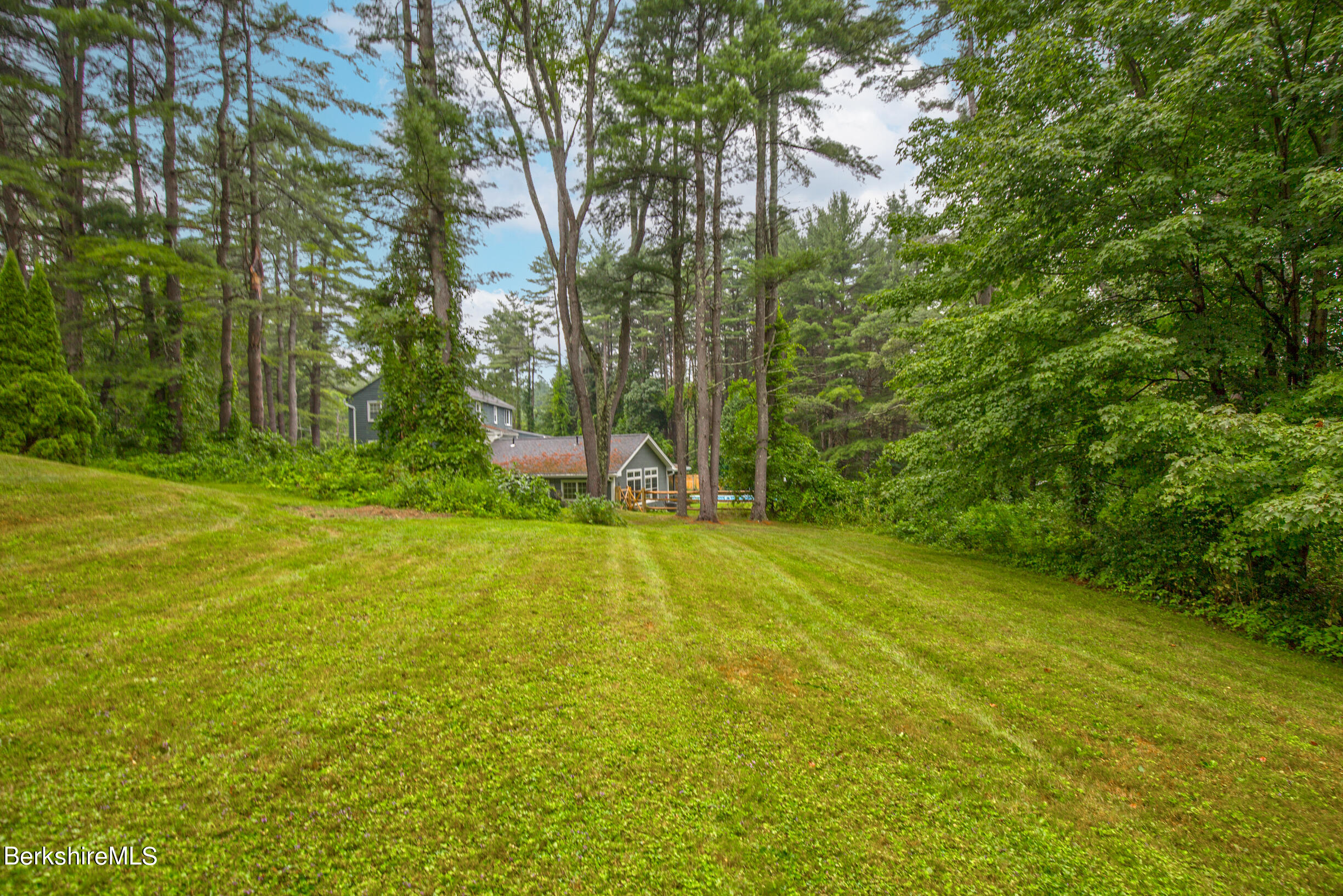 17 Westminster Road Lenox, MA 01240 - Photo 29 of 33 raer