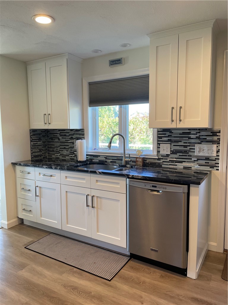 2 Bristol Road Narragansett, RI 02882 - Photo 15 of 42