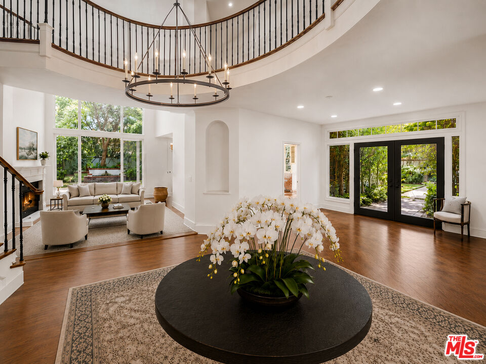12386 Ridge Circle Los Angeles, CA 90049 - Photo 7 of 65