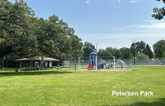 $485,000 | 4518 West Shore Drive, McHenry, IL 60050