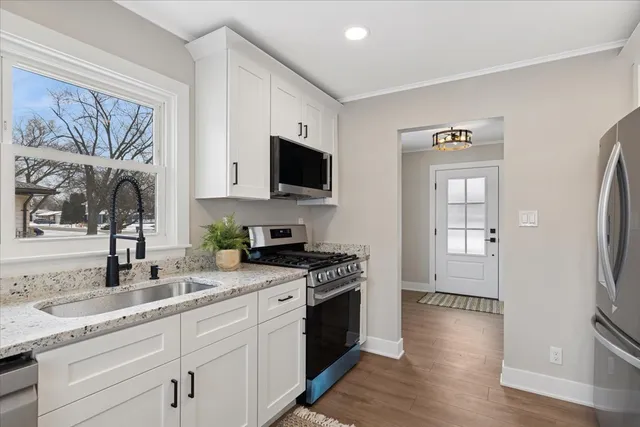 $485,000 | 4518 West Shore Drive, McHenry, IL 60050