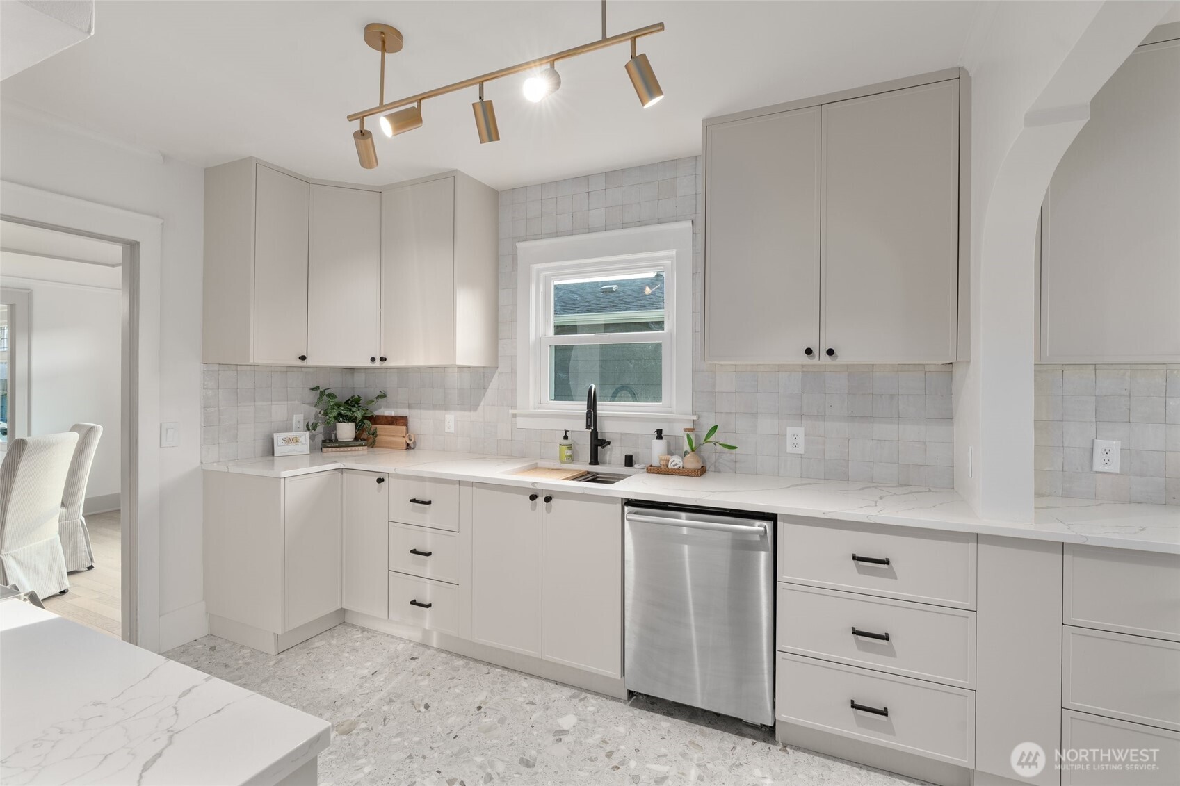 122 North 76th Street Seattle, WA 98103 - Photo 10 of 27 Gallery Image 10