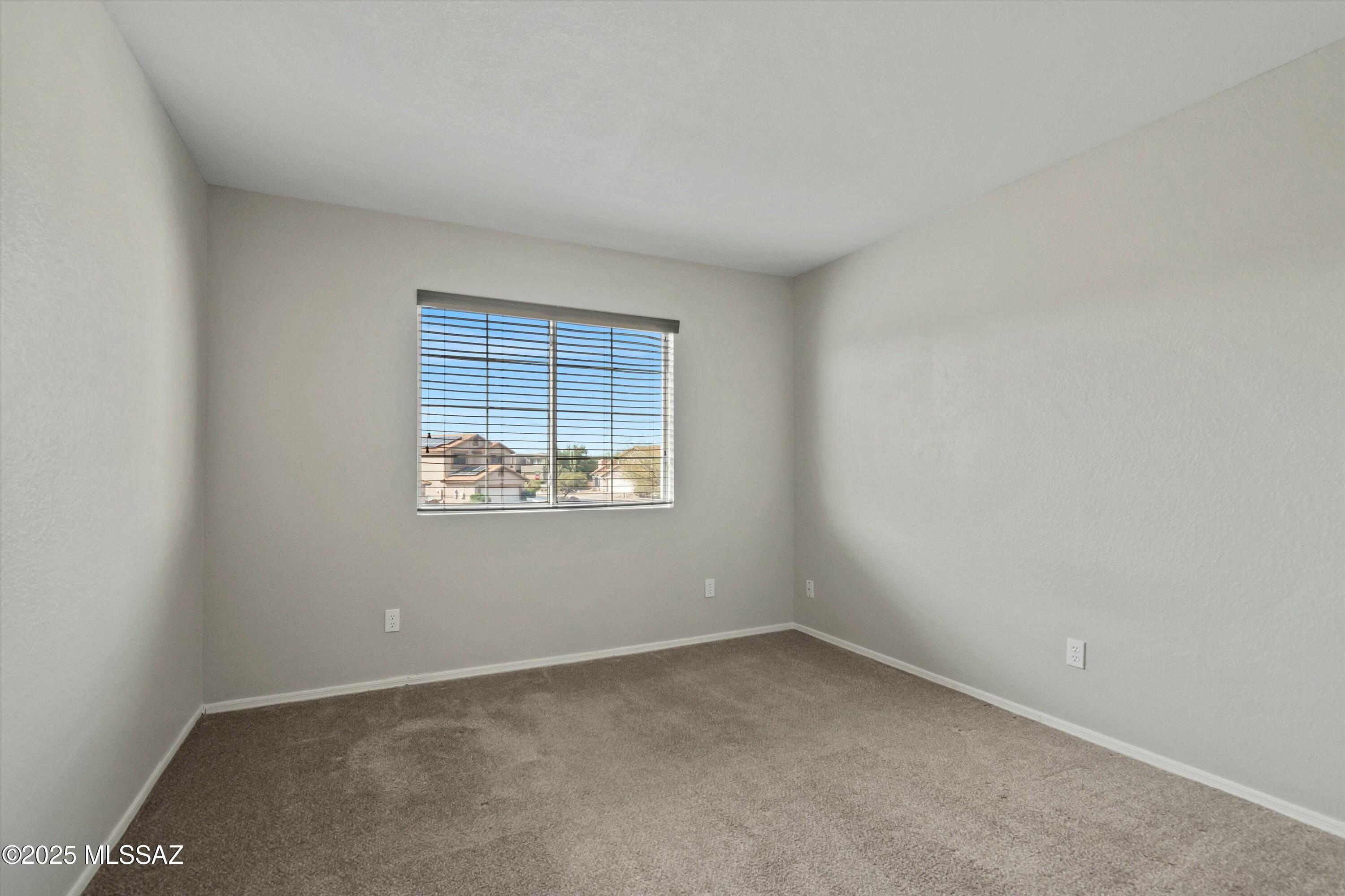 8768 North Maple Ridge Place Tucson, AZ 85743 - Photo 31 of 45 Gallery Image 31