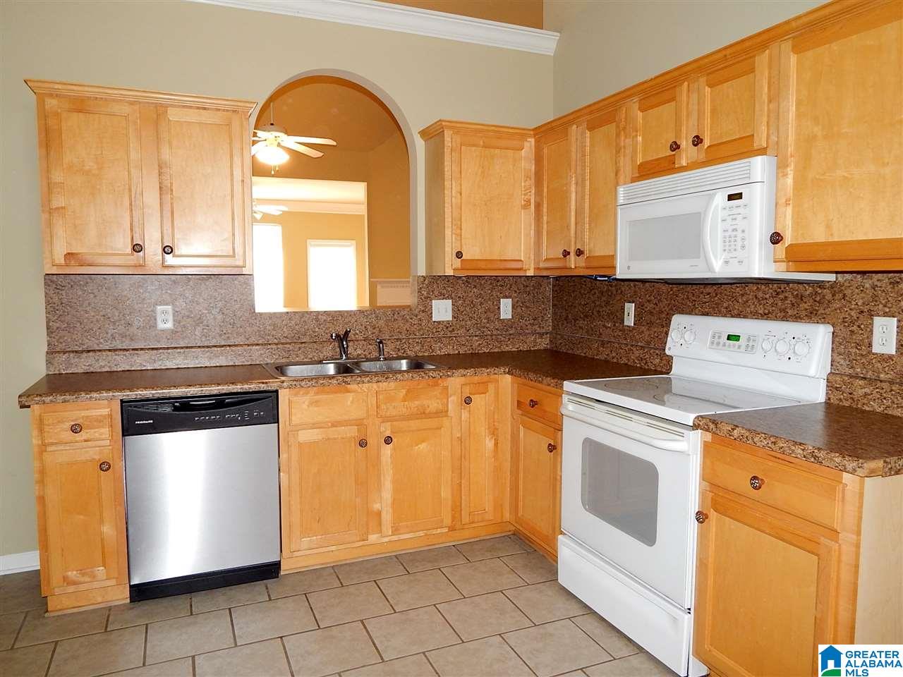 633 Barkley Circle Alabaster, AL 35007 - Photo 13 of 49