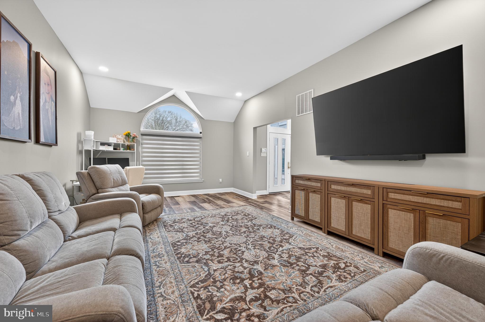 31 Mercer Drive Sicklerville, NJ 08081 - Photo 4 of 27