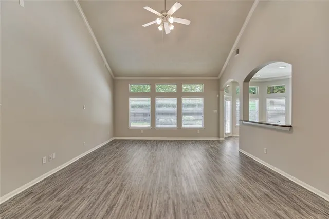 $565,000 | 7 Raindance Court, The Woodlands, TX 77385