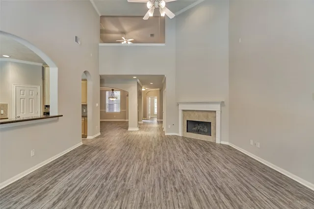 $565,000 | 7 Raindance Court, The Woodlands, TX 77385