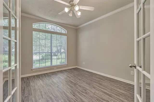 $565,000 | 7 Raindance Court, The Woodlands, TX 77385