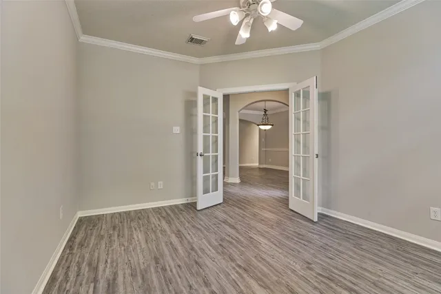 $565,000 | 7 Raindance Court, The Woodlands, TX 77385