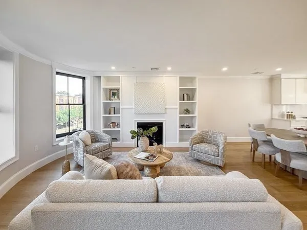 $2,465,000 | 667 Tremont Street, Unit 4, Boston, MA 02118