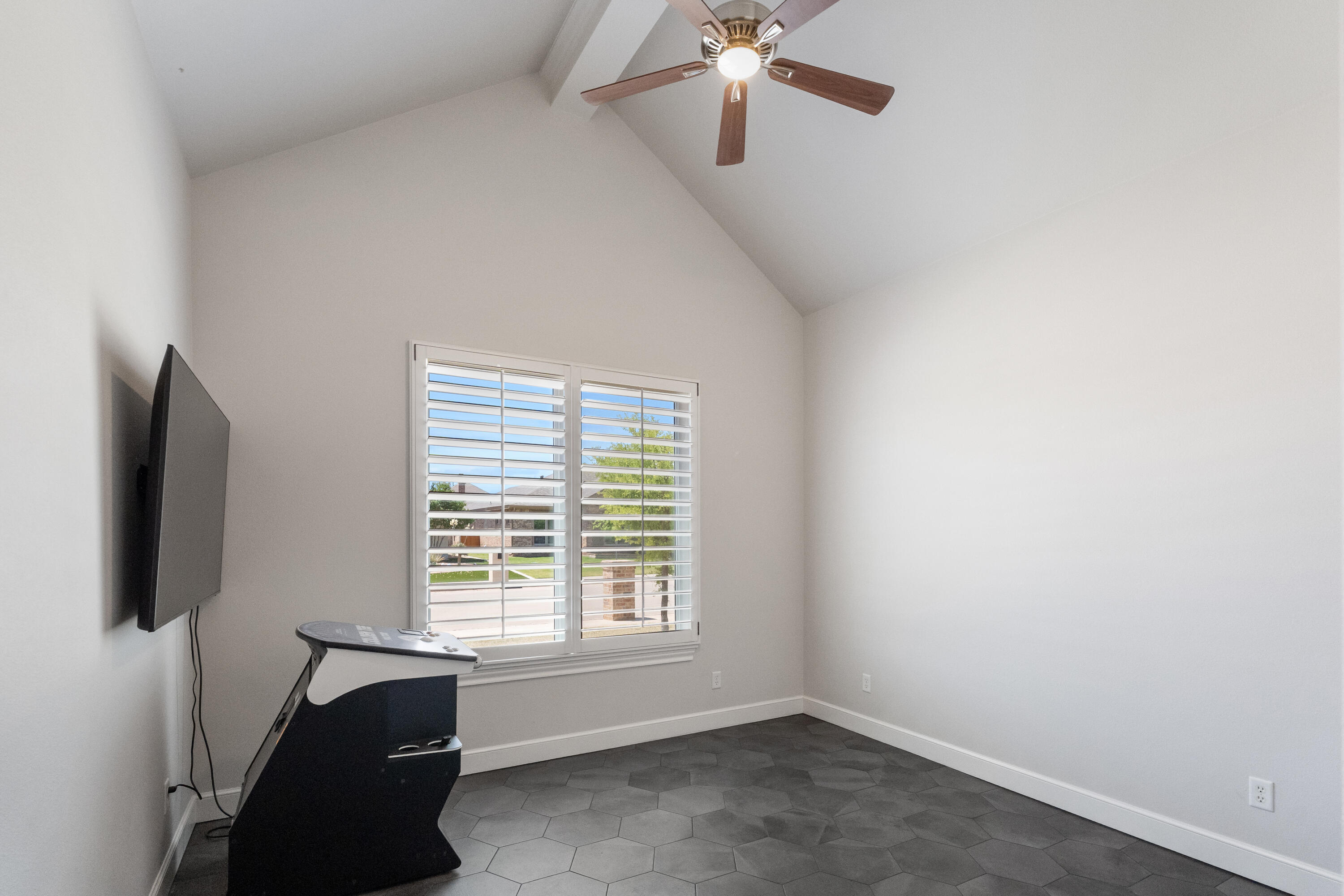 7036 100th Street Lubbock, TX 79424 - Photo 22 of 40 DSC06047