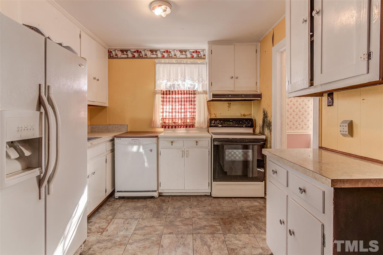 227 Georgetown Road Raleigh, NC 27608 - Photo 11 of 25