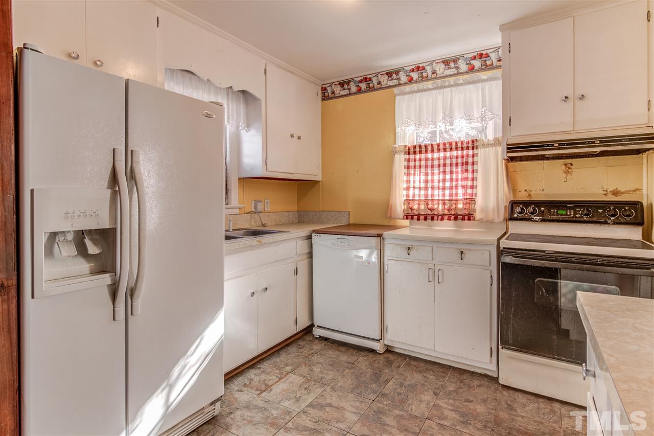 227 Georgetown Road Raleigh, NC 27608 - Photo 12 of 25
