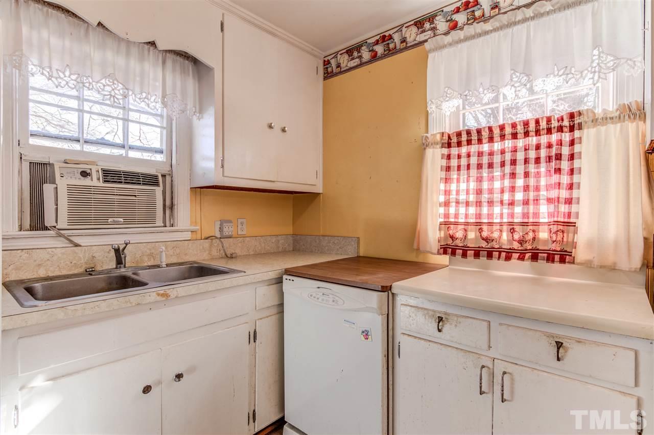 227 Georgetown Road Raleigh, NC 27608 - Photo 13 of 25