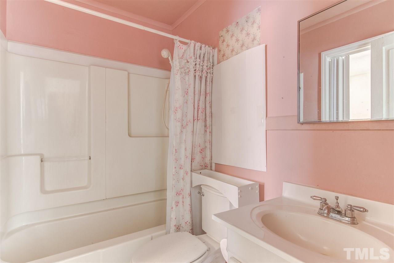227 Georgetown Road Raleigh, NC 27608 - Photo 18 of 25