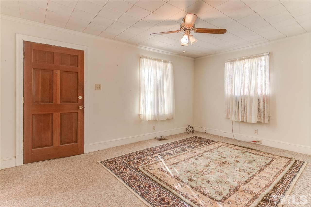227 Georgetown Road Raleigh, NC 27608 - Photo 4 of 25