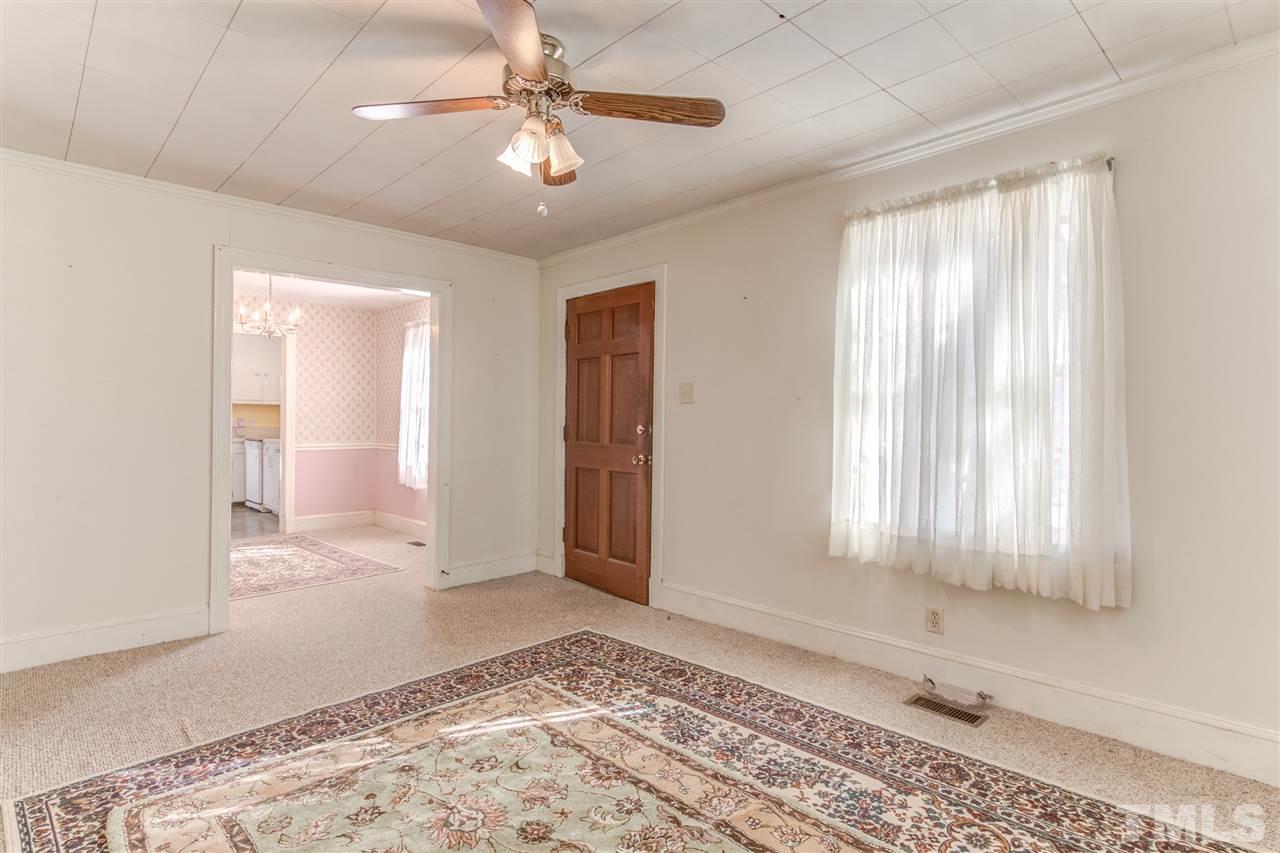 227 Georgetown Road Raleigh, NC 27608 - Photo 6 of 25