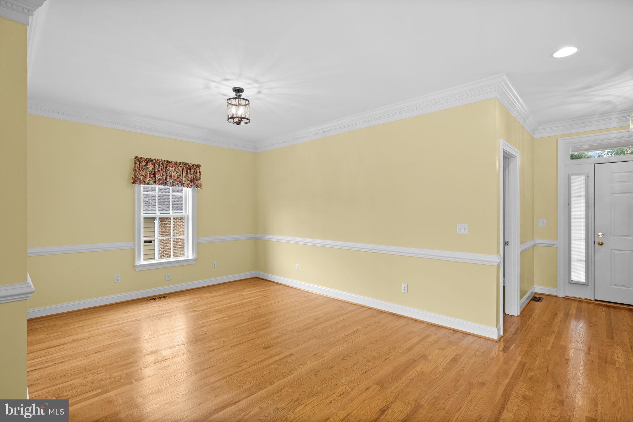 621 Country Club Road Culpeper, VA 22701 - Photo 13 of 45 Bright and inviting open space.