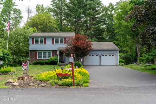 $469,900 | 12 Rip Van Lane, Ballston Spa, NY 12020