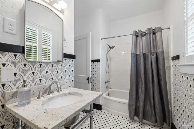 $570,000 | 600 West Moreno Street, Pensacola, FL 32501