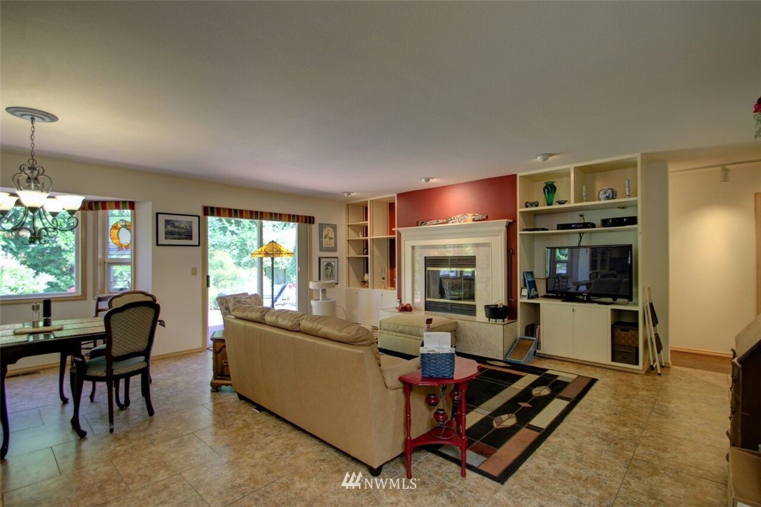 320 North Waugh Road Mount Vernon, WA 98273 - Photo 3 of 25 Gallery Image 3