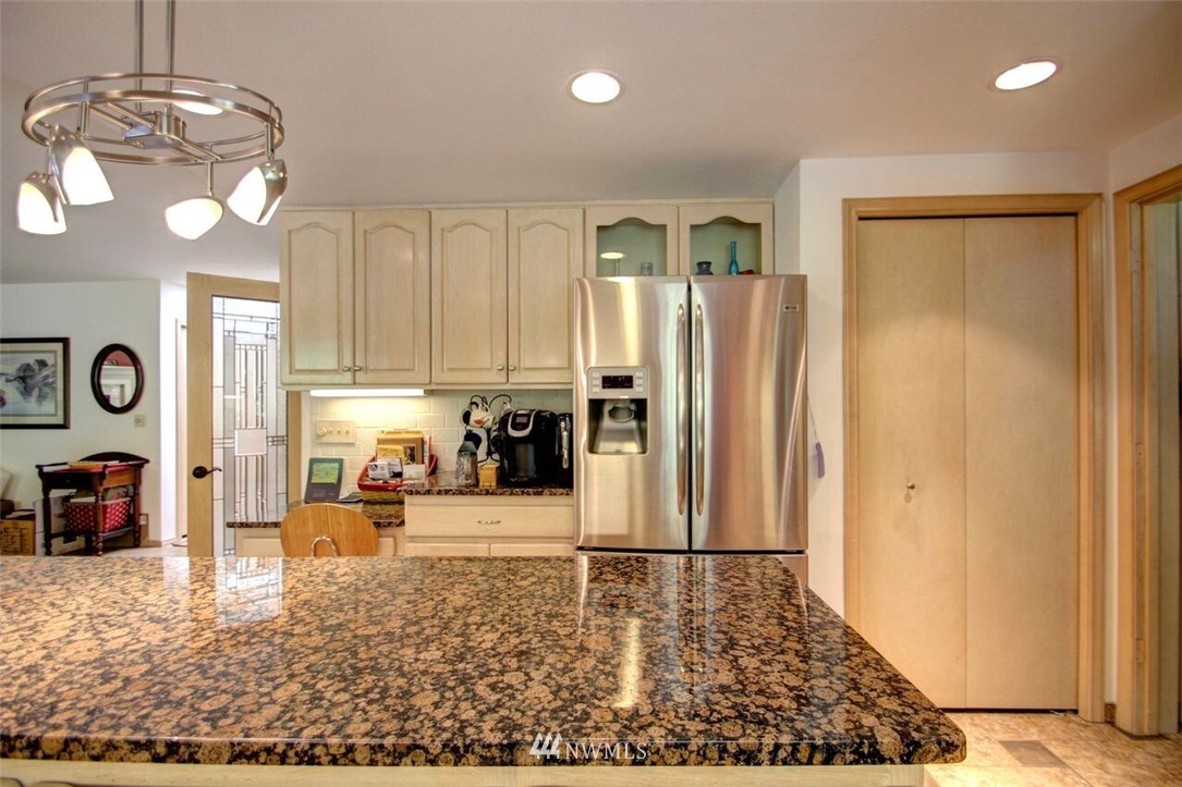 320 North Waugh Road Mount Vernon, WA 98273 - Photo 7 of 25 Gallery Image 7