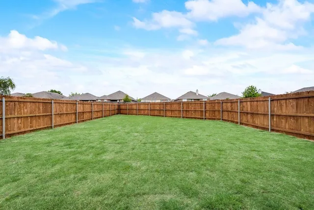 $465,000 | 125 Katalina Lane, Waxahachie, TX 75165