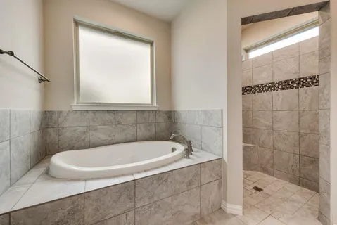 $450,000 | 125 Katalina Lane, Waxahachie, TX 75165