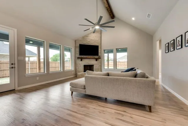 $465,000 | 125 Katalina Lane, Waxahachie, TX 75165