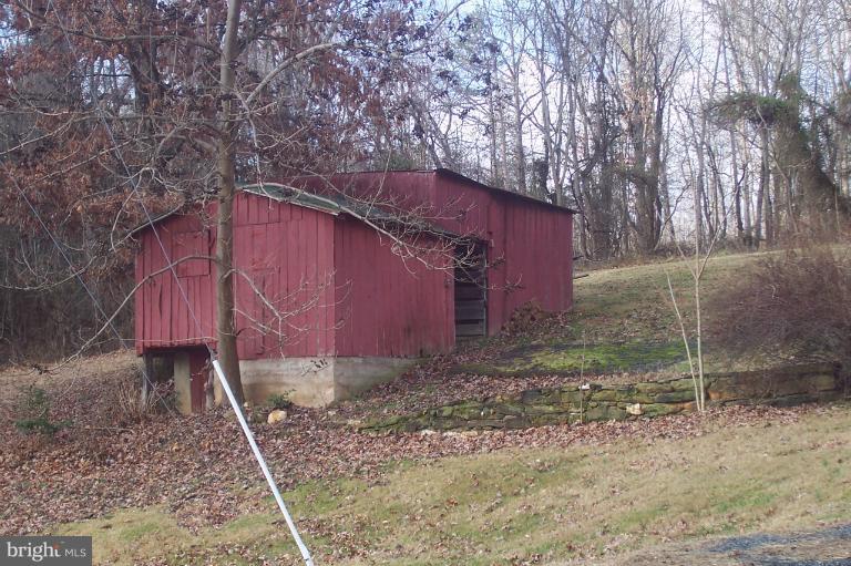 5120 Rixeyville Road Jeffersonton, VA 22724 - Photo 3 of 15 Shed