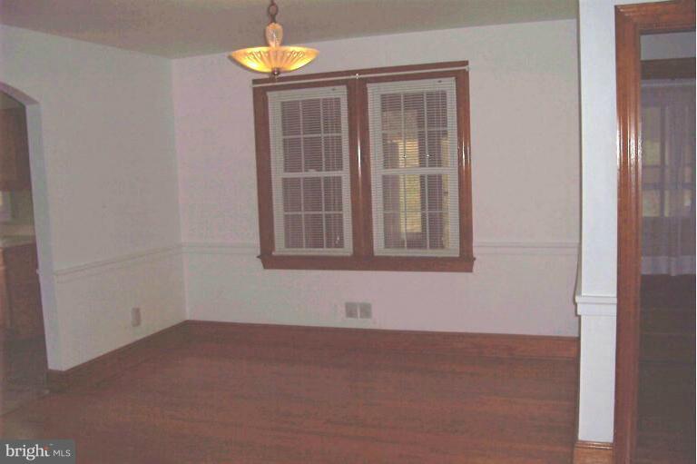 5120 Rixeyville Road Jeffersonton, VA 22724 - Photo 9 of 15 Sitting Area