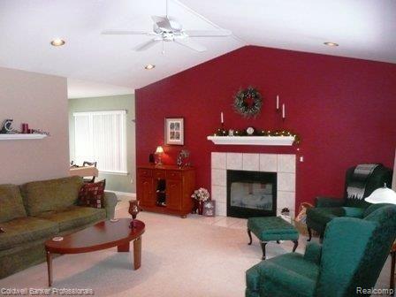 4355 Budd Road Waterford, MI 48329 - Photo 5 of 18 Living Room