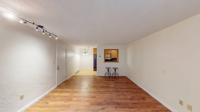 $2,200 | 176 Swanson Road, Unit 304, Boxborough, MA 01719