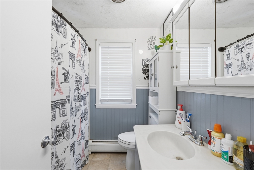 23 Smith Street Chicopee, MA 01020 - Photo 22 of 39