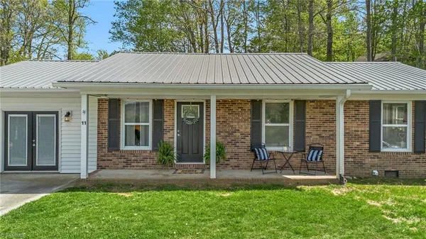 $299,900 | 11 Hill Street, Sparta, NC 28675