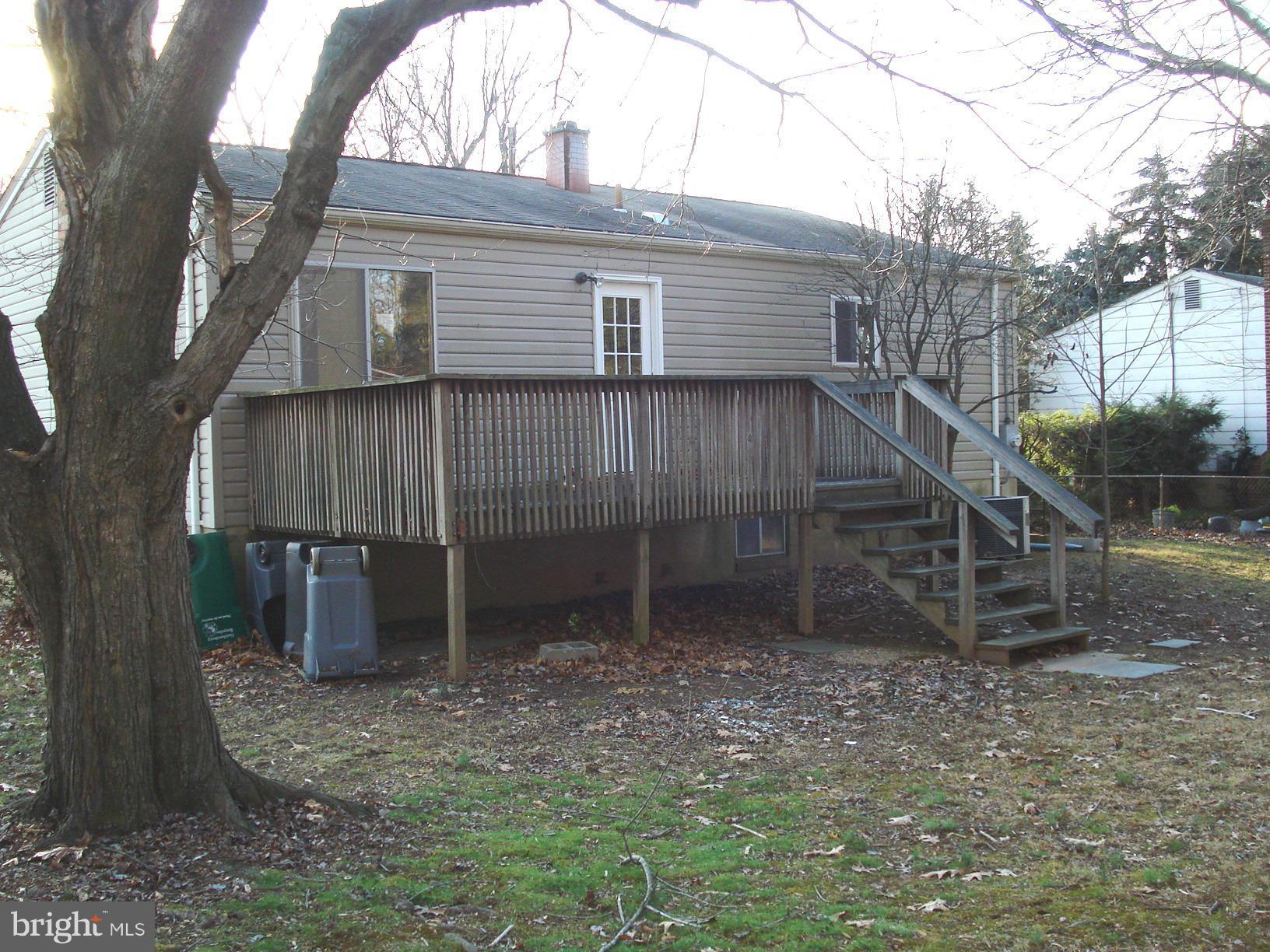 208 Rolling Road Gaithersburg, MD 20877 - Photo 25 of 26 Deck 1 A