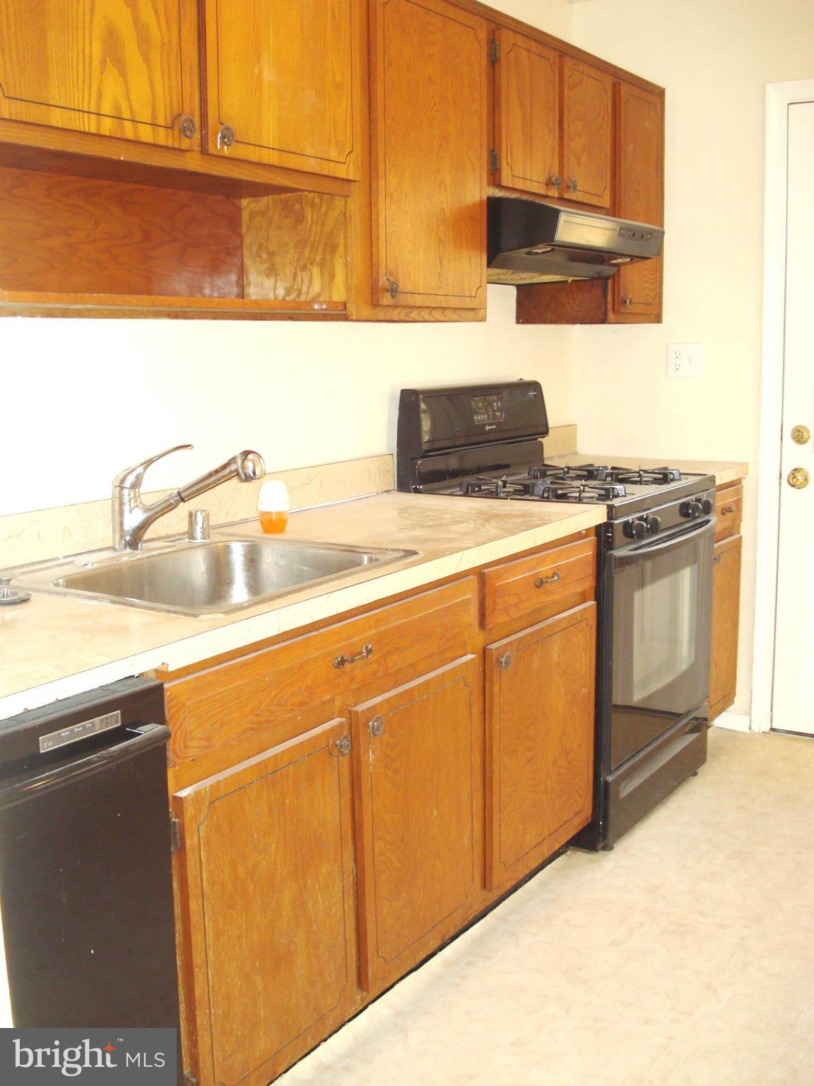208 Rolling Road Gaithersburg, MD 20877 - Photo 6 of 26 Kitchen 2