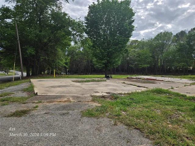 $600,000 | 2700 Van Highway, Tyler, TX 75702