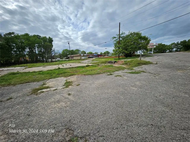 $600,000 | 2700 Van Highway, Tyler, TX 75702