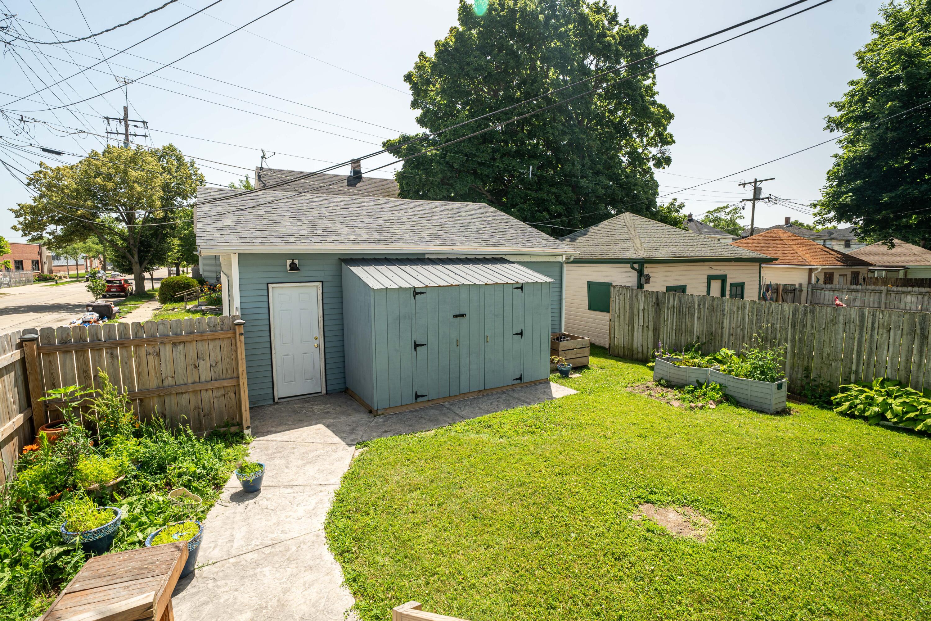 1801 Flett Avenue Racine, WI 53403 - Photo 23 of 27 Room to Garden