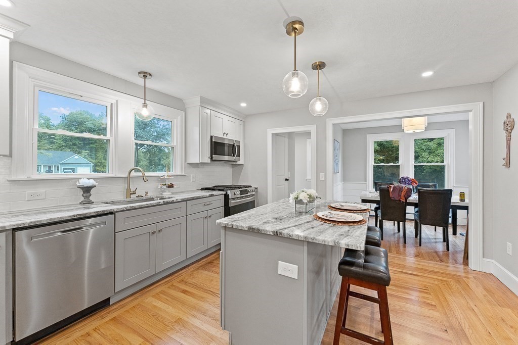 681 Morgan Road West Springfield, MA 01089 - Photo 5 of 30
