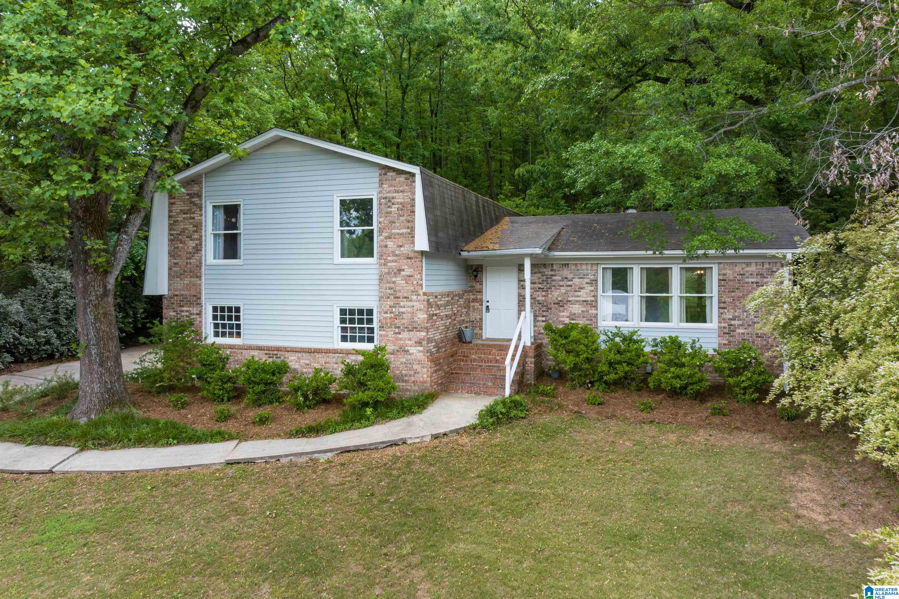 1004 Ryecroft Circle Pelham, AL 35124 - Photo 7 of 29