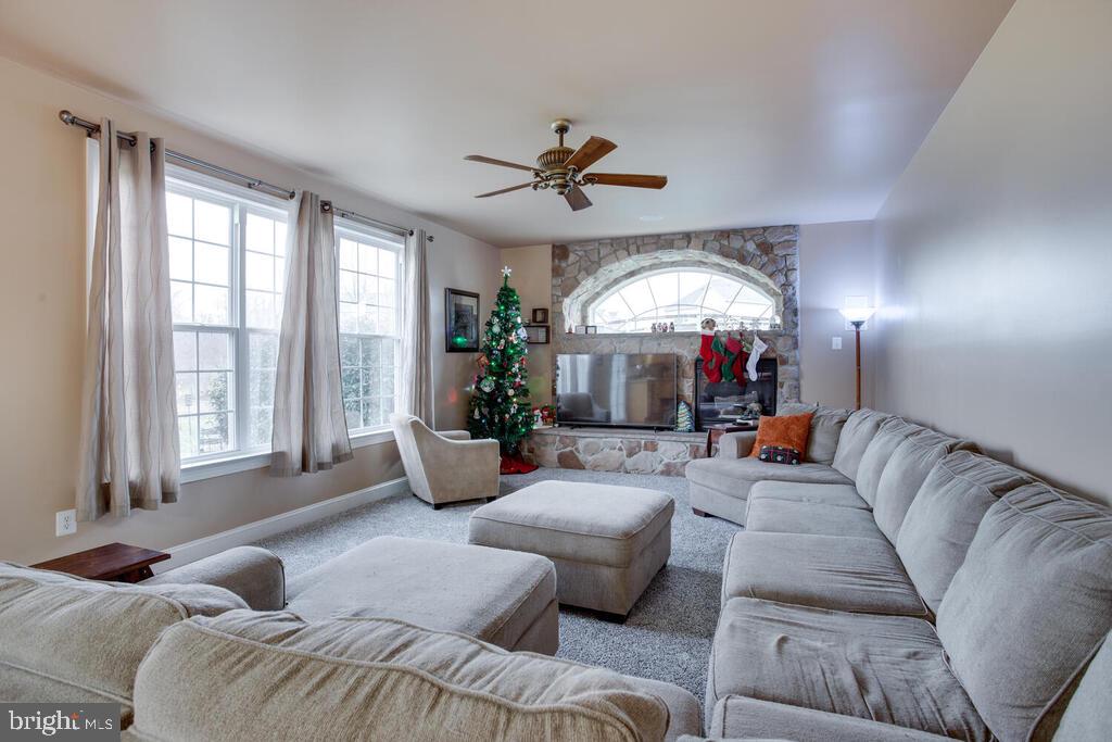 2009 Baythorne Road Prince Frederick, MD 20678 - Photo 3 of 39 Family Room off Kitchen