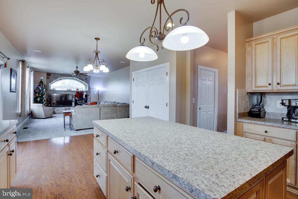 2009 Baythorne Road Prince Frederick, MD 20678 - Photo 32 of 39 Kitchen with Recessed Lights & Tile Backsplash