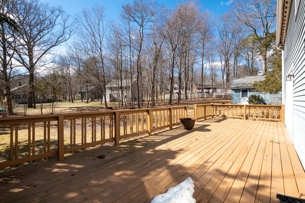 133 Topsfield Road Ipswich, MA 01938 - Photo 18 of 42