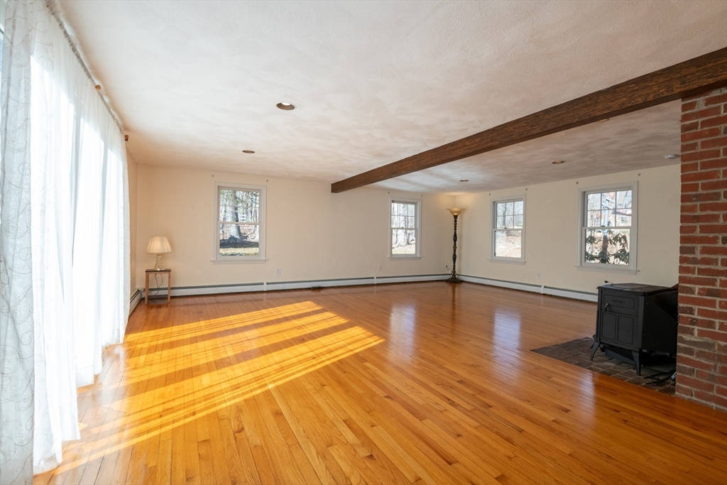 133 Topsfield Road Ipswich, MA 01938 - Photo 20 of 42
