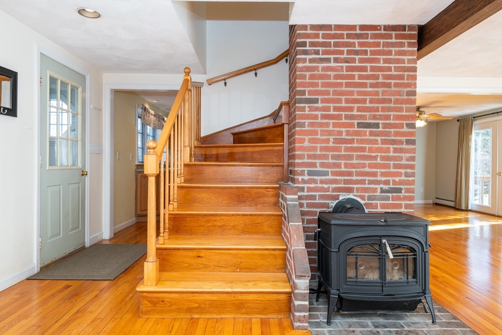 133 Topsfield Road Ipswich, MA 01938 - Photo 23 of 42