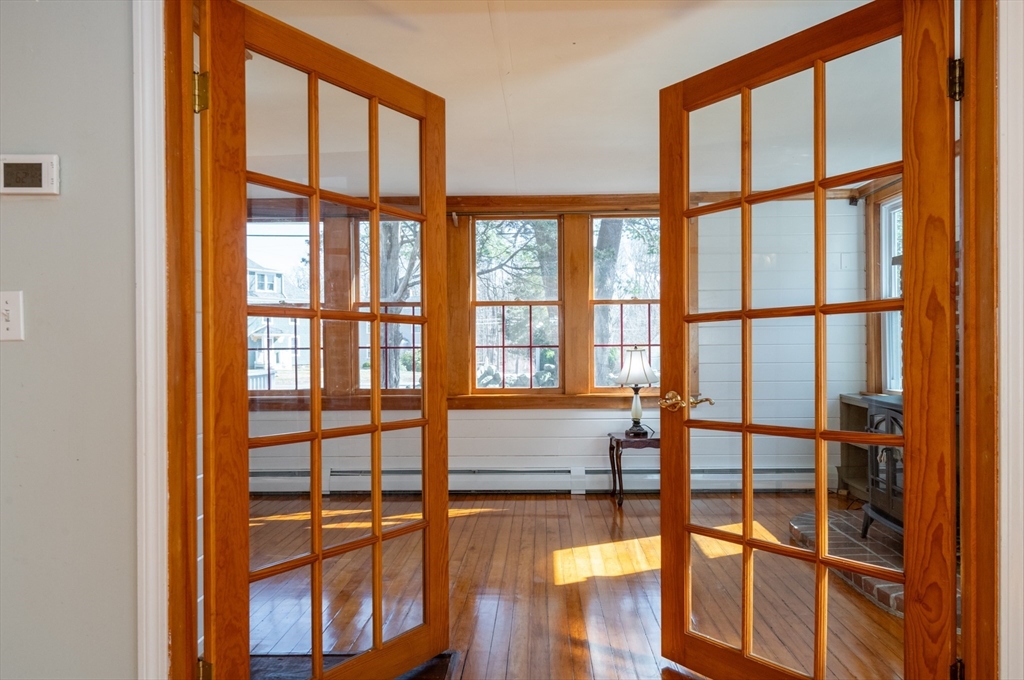 133 Topsfield Road Ipswich, MA 01938 - Photo 10 of 42