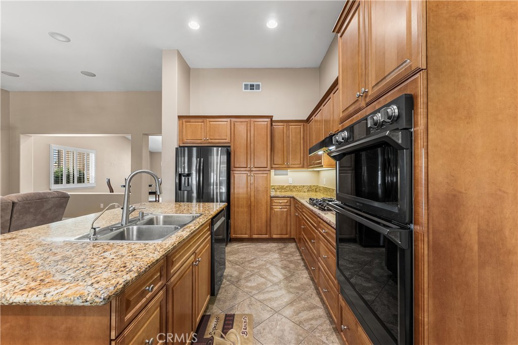 3724 Neola Way Lancaster, CA 93536 - Photo 10 of 32