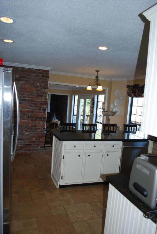 728 Stone Crest Circle Chattanooga, TN 37421 - Photo 9 of 23 728 Stone Crest kitchen 2
